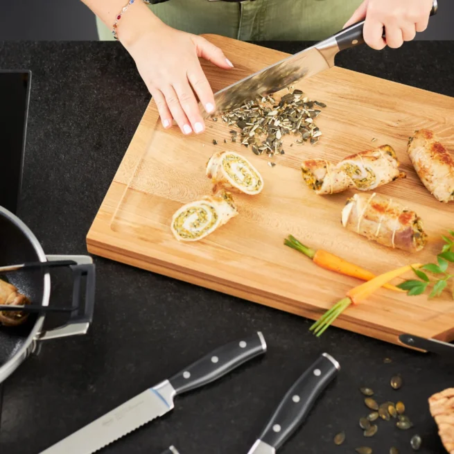 Bloco de facas com 5 facas e 1 tesoura Cuisine